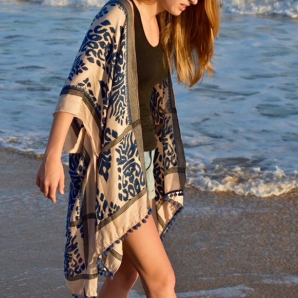 Last 1!~ NWT Boho Chic Pom Pom Pattern Kimono - Picture 4 of 8